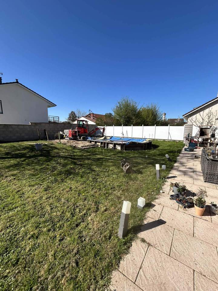 Conception de piscine contemporaine Villefranche sur Saône