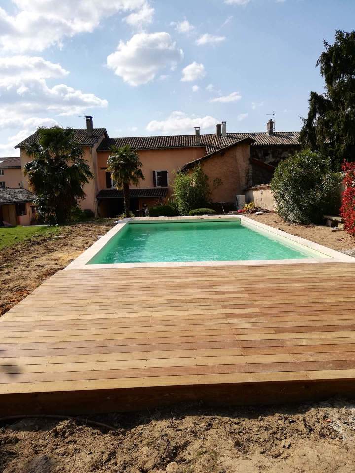 Creation de piscine contemporaine