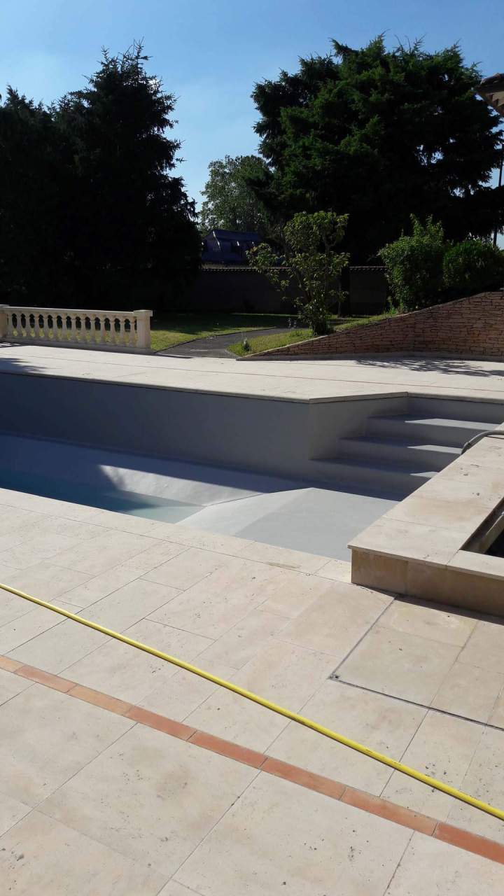 Réalisation de piscine sur mesure Villefranche sur Saône
